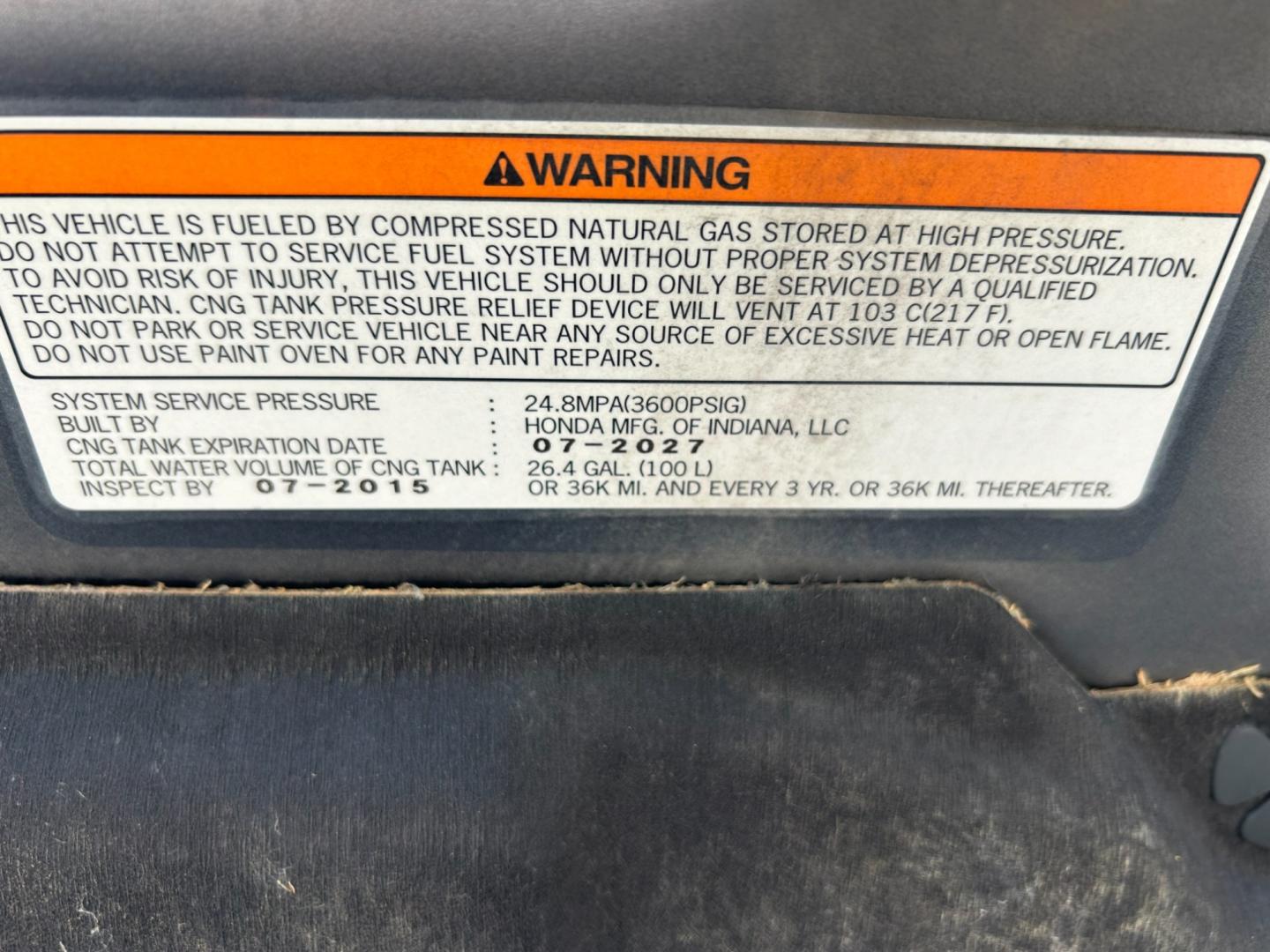 2012 GRAY /Gray Honda Civic CNG Sedan 5-Speed AT (19XFB5F56CE) with an 1.8L L4 SOHC 16V CNG engine, 5-Speed Automatic transmission, located at 17760 Hwy 62, Morris, OK, 74445, (918) 733-4887, 35.609104, -95.877060 - Photo#21